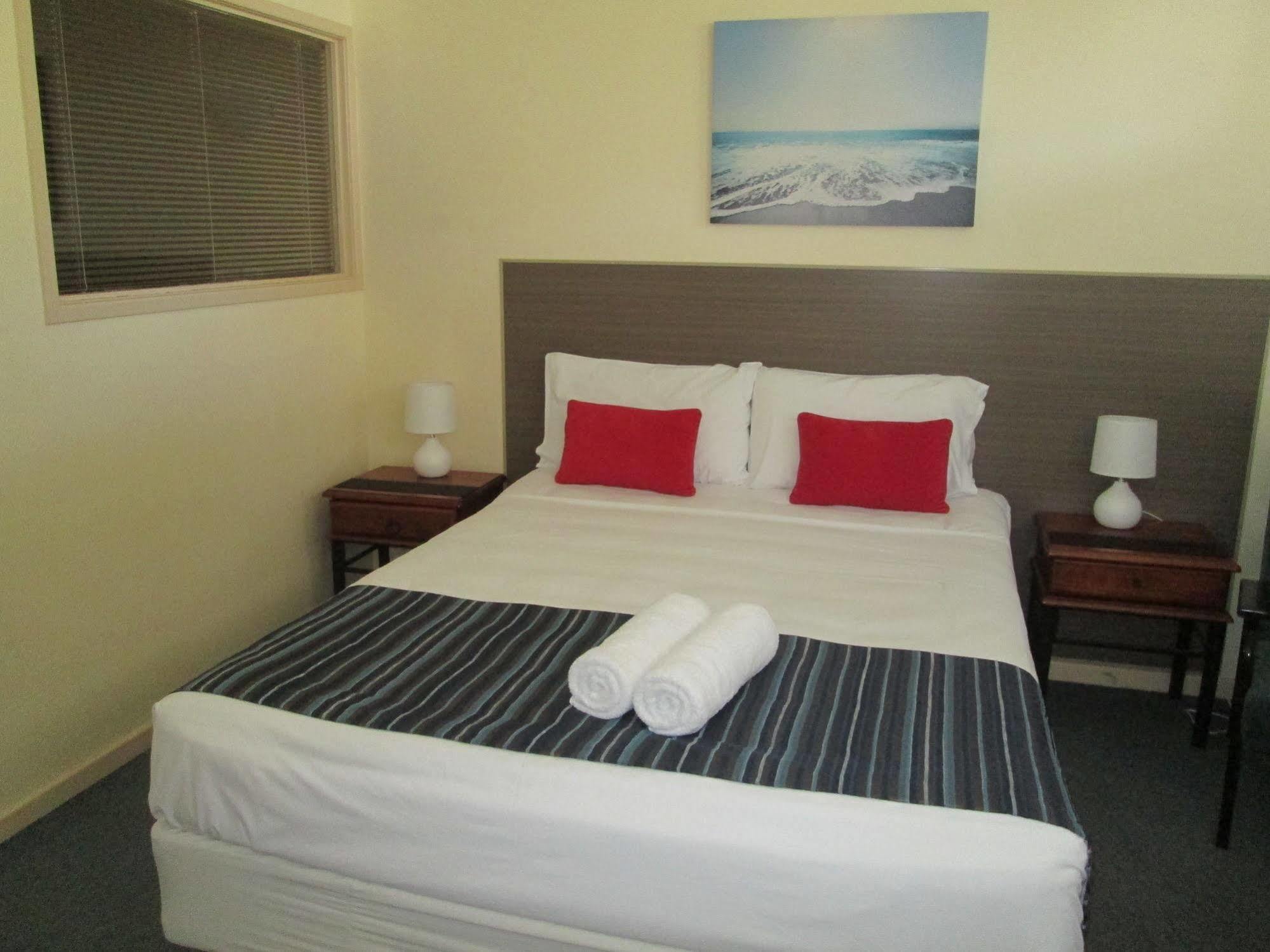 Tower Court Motel - Adults Only Haven Hervey Bay Exteriér fotografie