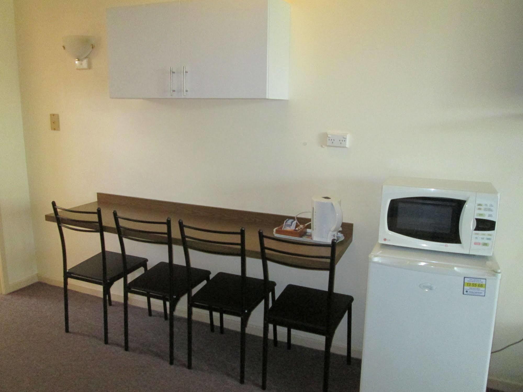 Tower Court Motel - Adults Only Haven Hervey Bay Exteriér fotografie