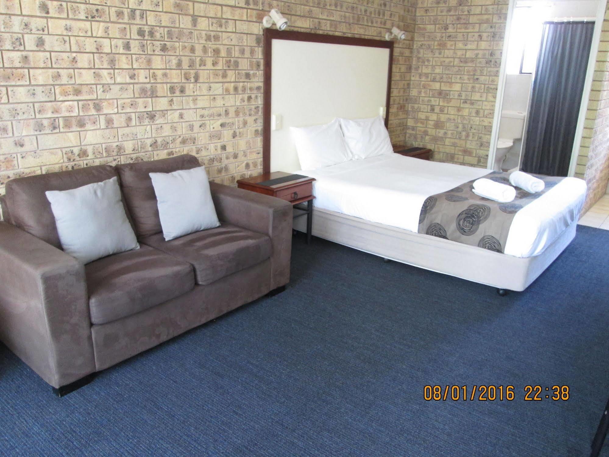 Tower Court Motel - Adults Only Haven Hervey Bay Exteriér fotografie